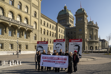 DE 250318 Aktion Nationalratsdebatte2